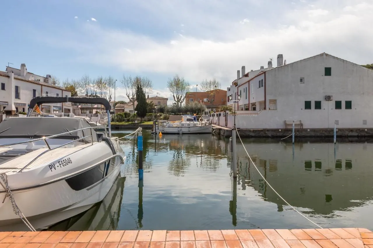 Goldhome - Currican - Casa Con Amarre, Terraza, Barbacoa, Wifi Empuriabrava Holiday home