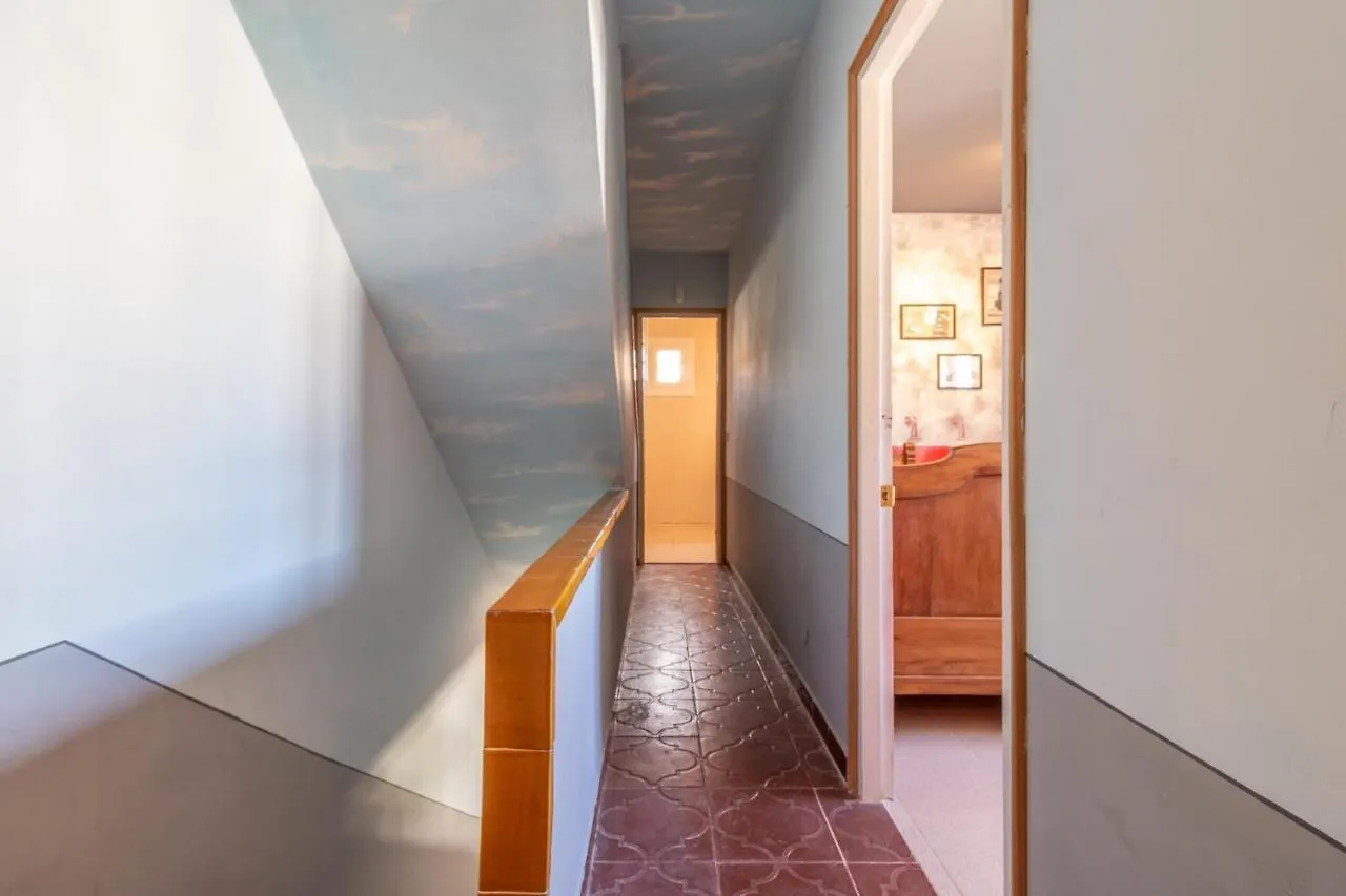 Goldhome - Currican - Casa Con Amarre, Terraza, Barbacoa, Wifi Empuriabrava 0*,  Spain